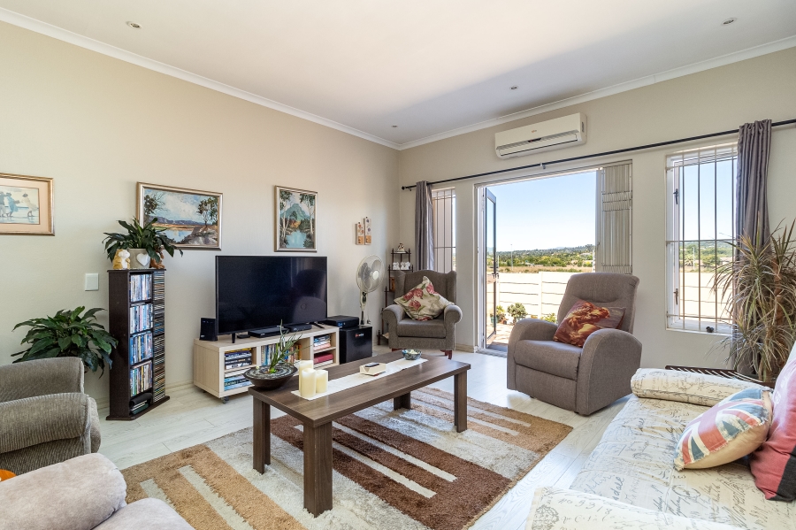 1 Bedroom Property for Sale in Sonstraal Heights Western Cape